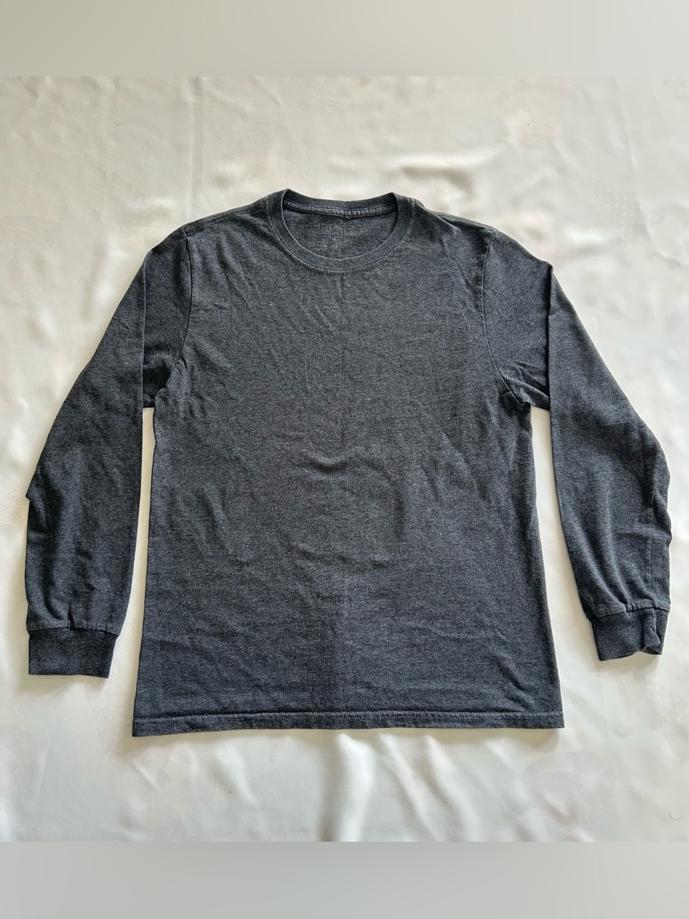 EUC Medium Slate Gray Full Sleeve Tshirt Winter Fall Spring Crew Neck Soft Comfy